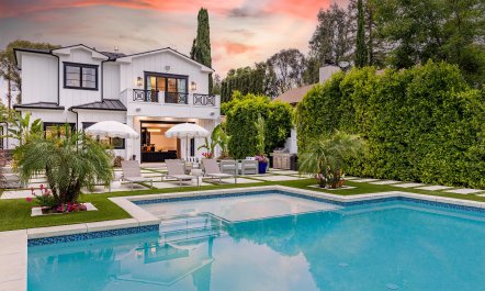 Tarzana Farmhouse 2