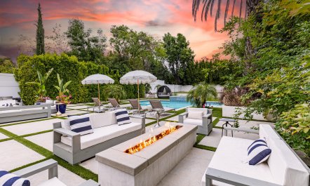 Tarzana Farmhouse 4