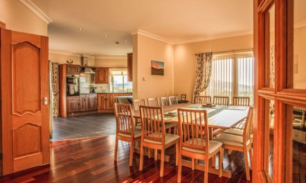 Benderloch House & Frobost Lodge 1