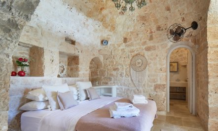 White Stone Oasis 9