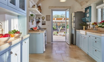 White Stone Oasis 7