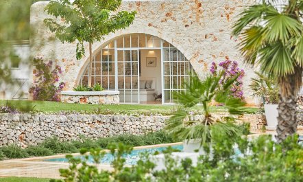 White Stone Oasis 3