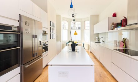 The Willow Court 6