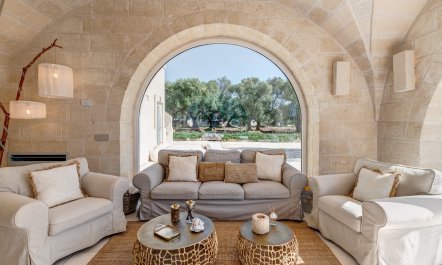 The Sunshine Palace 8