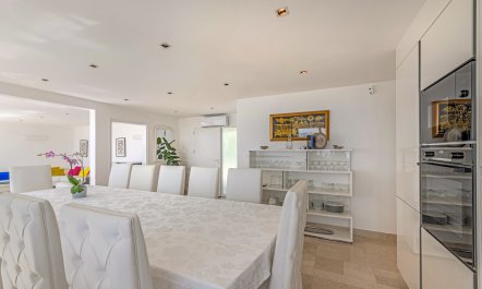 Ocean View Gem 8