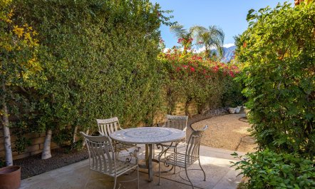 Palm Springs Retreat 9