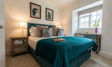 A Wiltshire Retreat 8