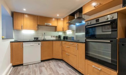 A Wiltshire Retreat 4