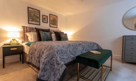 A Wiltshire Retreat 6