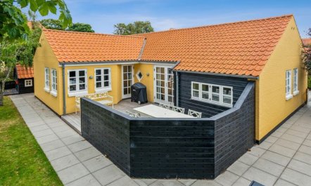 'Jensen' - 650m from the sea