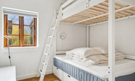 'Jensen' - 650m from the sea 7