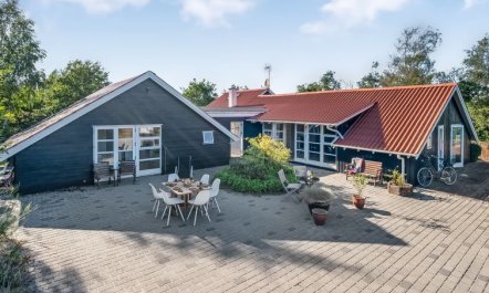 'Tede' - 1km from the sea