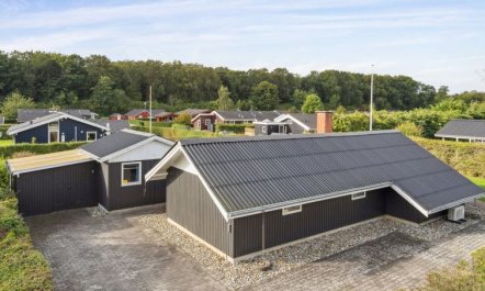 'Hannah' - 200m from the sea 3