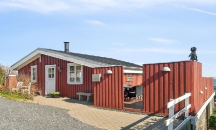 'Gesine' - 50m to the fjord