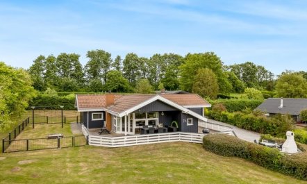 'Joonatan' - 900m from the sea