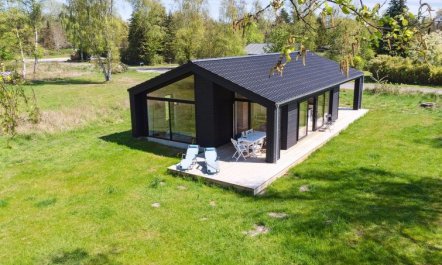 'Ivar' - 450m from the sea 1