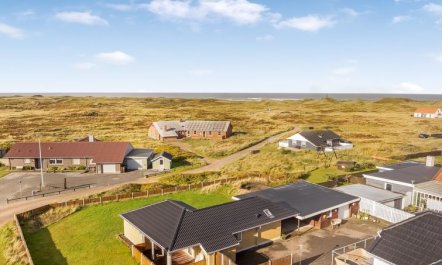 'Gisa' - 500m from the sea