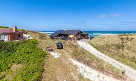 'Arngrim' - 100m from the sea 7