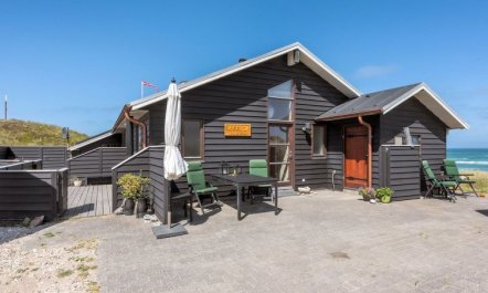 'Arngrim' - 100m from the sea 6