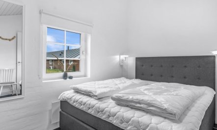 'Amber' - 300m from the sea 2