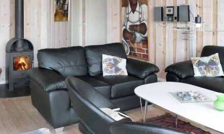 'Bryngeir' - 100m from the sea 1