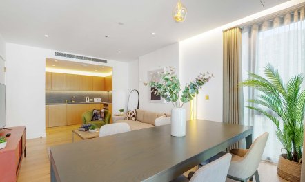 A Contemporary Touch 4