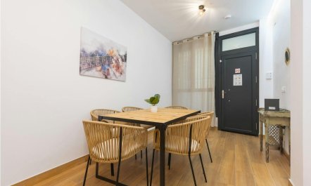 At Home in Seville 4