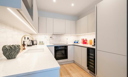 Gateway to Colindale 7