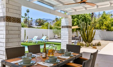 Stardust Poolhouse 6