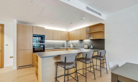 The King's Cross Crown 7