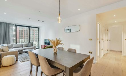 The King's Cross Crown 5