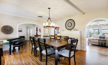 Silver Screen Villa 8