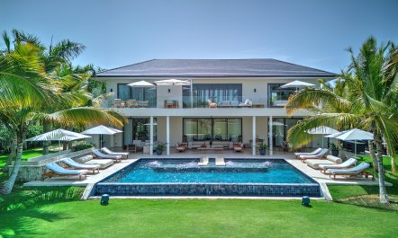 The Caribbean Jewel