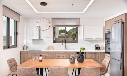 Cretan Lakeside Villa 6