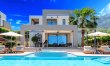 Cretan Lakeside Villa 0