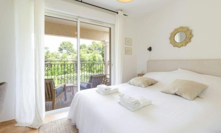 Sea Breeze and Sand 5