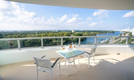 Sapphire Suite 1