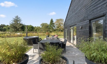 'Harri' - 400m from the sea 4