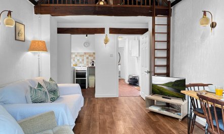 Old Coach House, Ellicombe 4