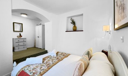 Old Coach House, Ellicombe 9