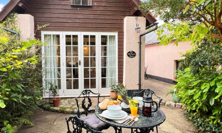 Old Coach House, Ellicombe