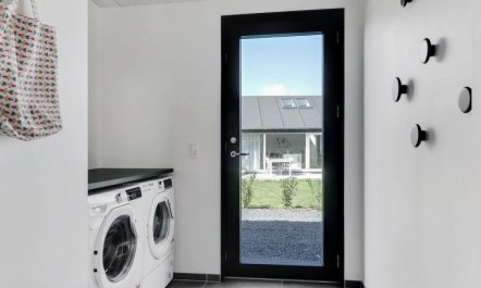 'Emelina' - 300m from the sea 5