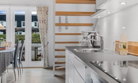 'Benthe' - 100m to the fjord 3