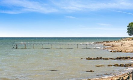 'Kennet' - 30m from the sea 5