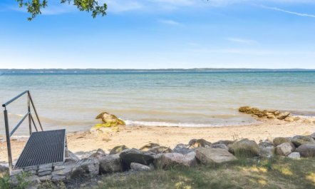 'Kennet' - 30m from the sea 4