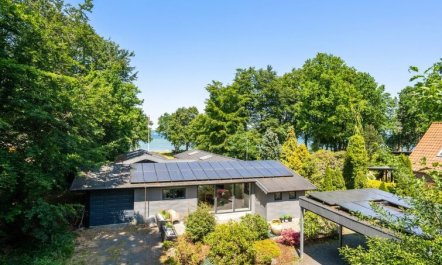 'Kennet' - 30m from the sea 2