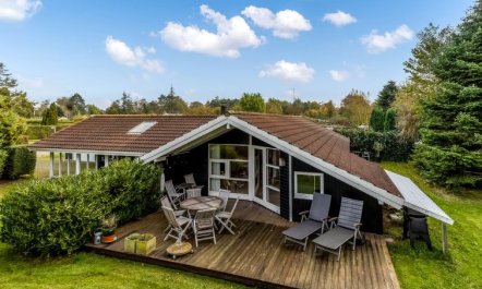 'Lirim' - 400m from the sea