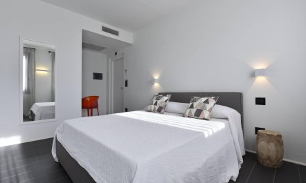 Beachfront Paradise 8