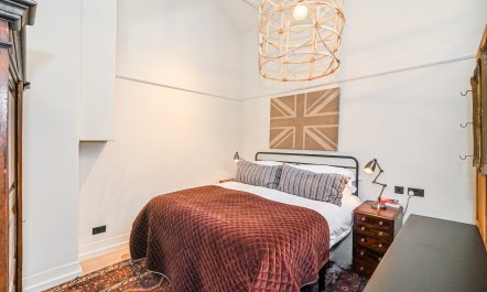 The Royal Entrance 9