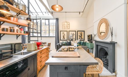 The Royal Entrance 4